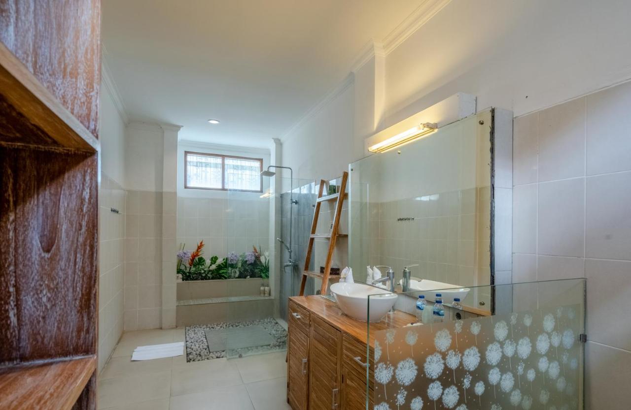 Villa Alleira Seminyak Esterno foto